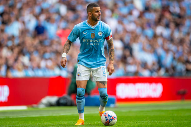 将伴随他们 将伴随他们